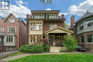 12 Foxbar Rd in Toronto, ON - Building Photo