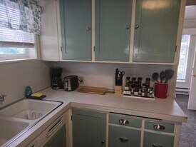 R and B Properties in Bremerton, WA - Building Photo