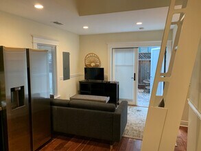 2321 Tice Valley Blvd, Unit Cottage in Walnut Creek, CA - Foto de edificio - Building Photo