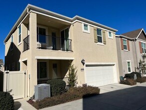1593 Parkside Way in Roseville, CA - Building Photo - Building Photo