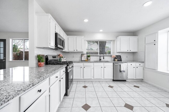 13407 Wells River Dr