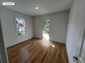 82 Hendrix St in Brooklyn, NY - Building Photo - Building Photo
