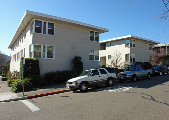 205 Laurel Pl in San Rafael, CA - Building Photo - Building Photo