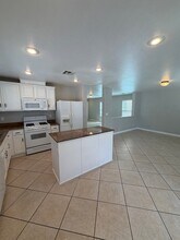 9521 Grand Fir Ct in Las Vegas, NV - Building Photo - Building Photo