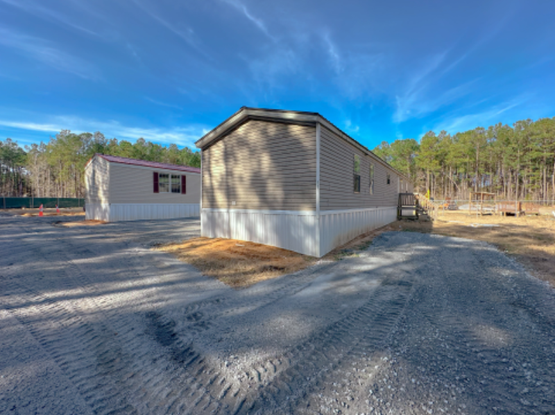 2105 Harristown Rd in St. Stephen, SC - Building Photo