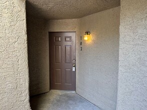 5016 S Rainbow Blvd in Las Vegas, NV - Foto de edificio - Building Photo