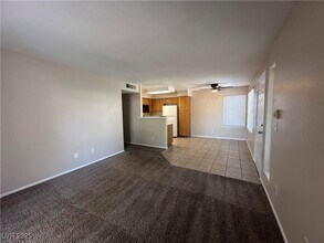 3055 Casey Dr in Las Vegas, NV - Building Photo - Building Photo