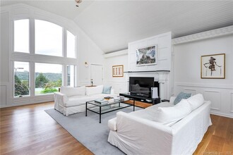 28 Leavenworth Rd in Woodbury, CT - Building Photo - Building Photo