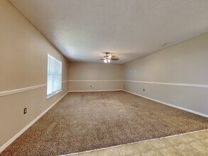 8799 Oxfordshire Ave E in Jacksonville, FL - Building Photo - Building Photo