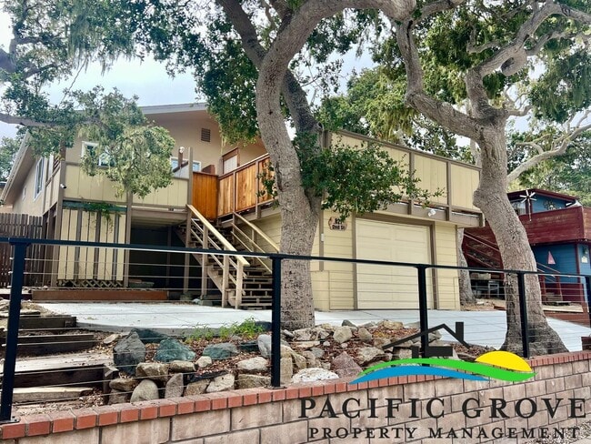 821 2nd St in Pacific Grove, CA - Building Photo - Building Photo