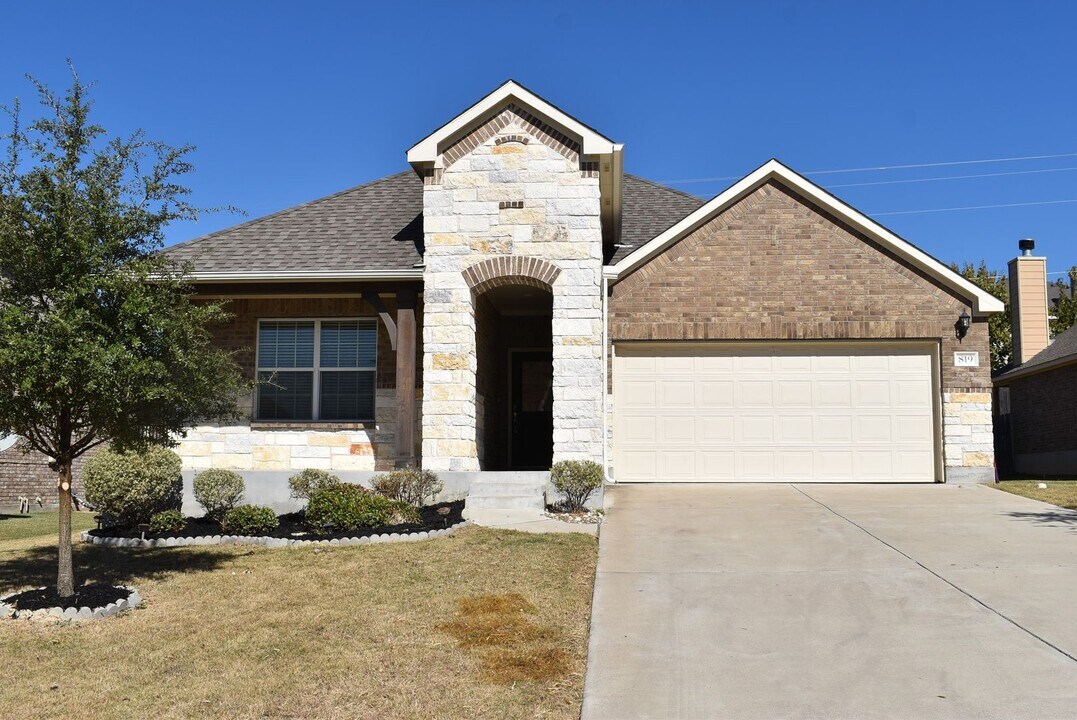 819 Olive Ln in Harker Heights, TX - Building Photo