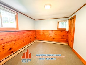 42 Johnson St, Unit 3 in Barre, VT - Foto de edificio - Building Photo