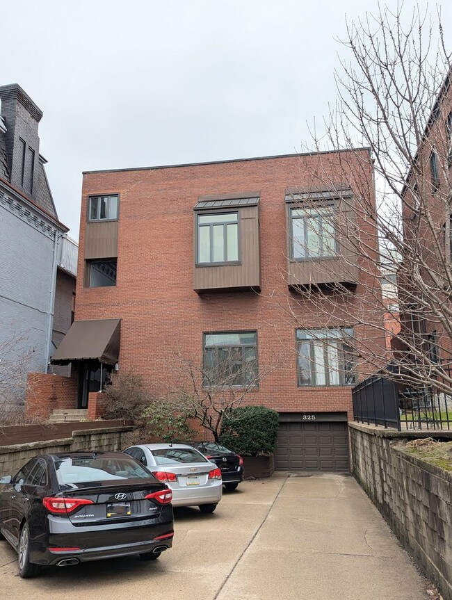 325 S Highland Ave in Pittsburgh, PA - Building Photo - Building Photo