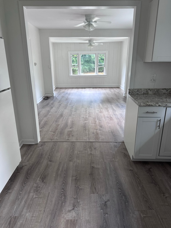 712 Glen Rd in Sparta, NJ - Foto de edificio - Building Photo