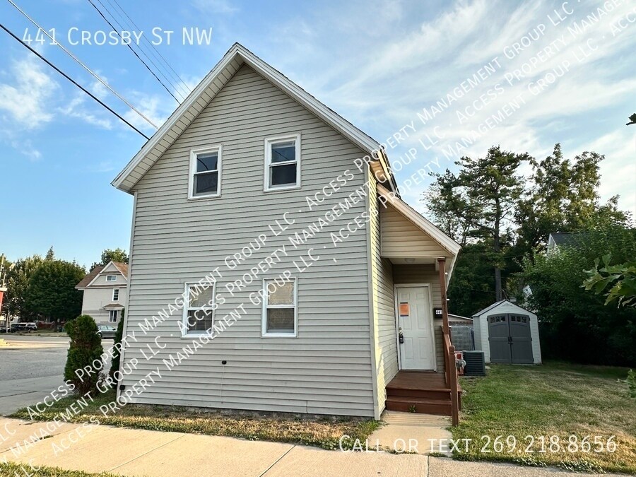 441 Crosby St NW in Grand Rapids, MI - Foto de edificio