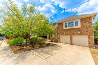 9622 Indigo Brush Dr in Austin, TX - Building Photo - Building Photo