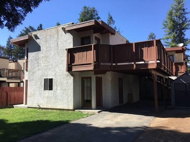 22321 H St, Unit A in Santa Margarita, CA - Foto de edificio - Building Photo