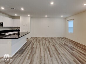 443 Fitzpatrick Rd, Unit 102-B1 in San Marcos, CA - Building Photo - Building Photo