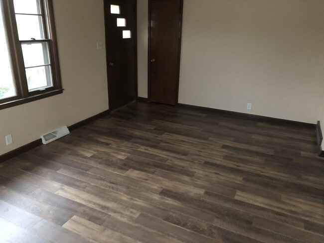 32 Wilson Ave SW in Cedar Rapids, IA - Building Photo - Building Photo