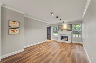 7607 Pebblestone Dr in Dallas, TX - Building Photo - Building Photo