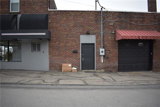 1107 Mt Royal Blvd in Pittsburgh, PA - Building Photo - Building Photo