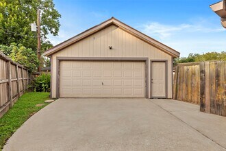 6030 Wigton Dr in Houston, TX - Building Photo - Building Photo