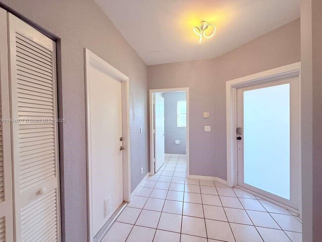 16839 SW 1st Manor in Pembroke Pines, FL - Building Photo - Building Photo