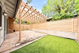 1702 Coturnix Dr in Austin, TX - Building Photo - Building Photo