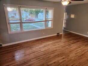 4001 36th Pl in Des Moines, IA - Building Photo - Building Photo