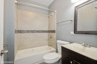 8350 S Marquette Ave-Unit -1R in Chicago, IL - Building Photo - Building Photo