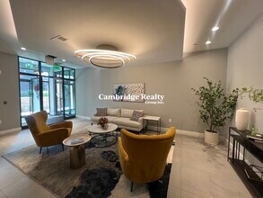 15 Central St, Unit 307A in Somerville, MA - Building Photo - Building Photo