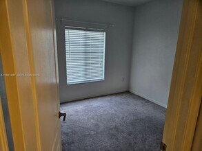 8846 W Flagler St in Miami, FL - Building Photo - Building Photo