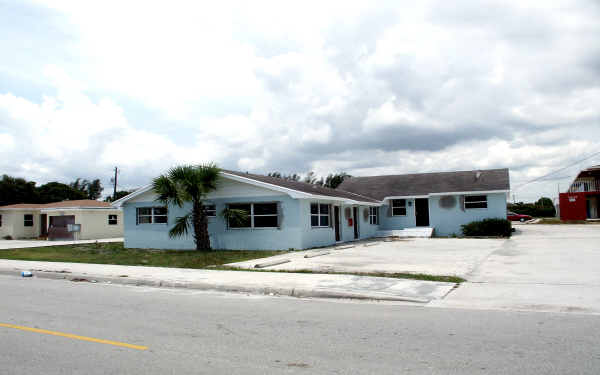 3225 Avenue T in West Palm Beach, FL - Building Photo