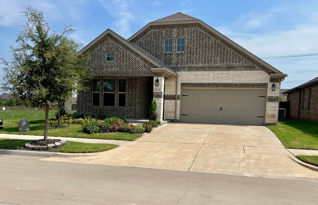 property at 2816 Sage Brush Dr
