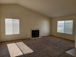 3719 Mt Lassen Ave in Rosamond, CA - Building Photo - Building Photo