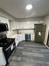 225 W Leeds Ave in Pleasantville, NJ - Building Photo - Building Photo
