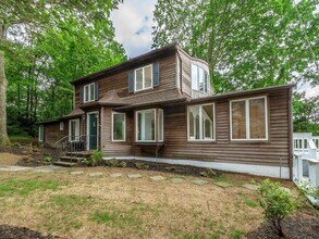 38 Prospect Ave in Sea Cliff, NY - Building Photo - Building Photo