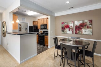 Abberly Woods Apartment Homes in Charlotte, NC - Building Photo - Building Photo