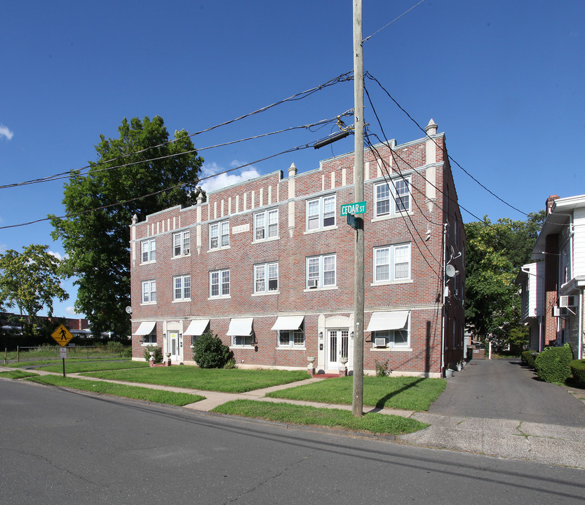 49 Cedar St in New Britain, CT - Building Photo