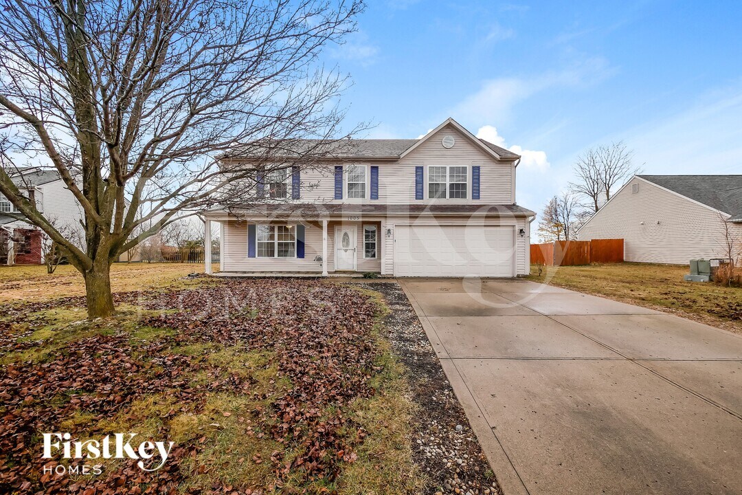 1005 Quarterhorse Run in Bargersville, IN - Building Photo