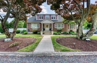 1597 N Bay Ave in Toms River, NJ - Building Photo