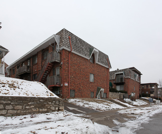 Aspen Village Apartments in Kansas City, MO - Building Photo - Building Photo