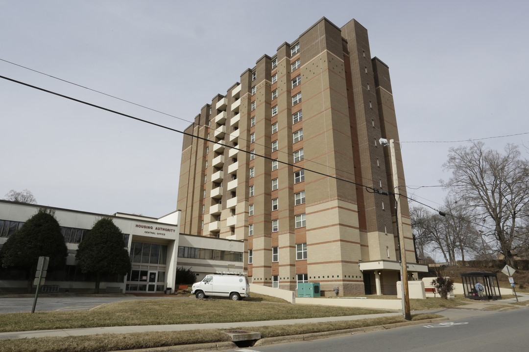 Aston Park Tower in Asheville, NC - Building Photo