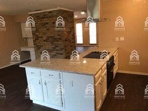 2004 Newbury Dr in Arlington, TX - Building Photo - Building Photo