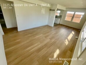 3125 Academy Dr in Windsor, ON - Building Photo - Building Photo