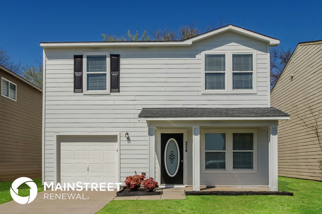 214 Farmington Dr in Harvest, AL - Building Photo