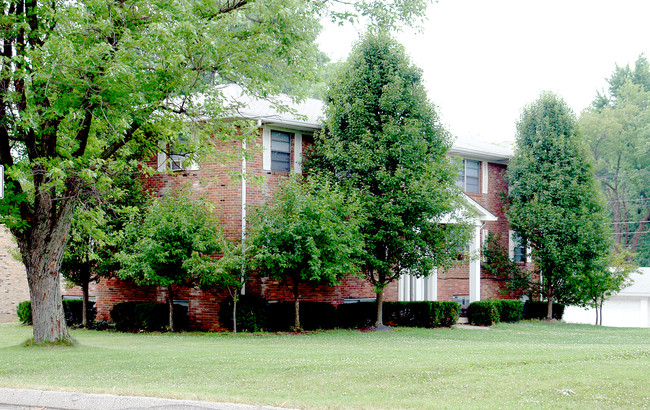 Radnor Apartments in Indianapolis, IN - Building Photo - Building Photo