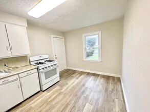 3677-3677 Gary Ave in Lorain, OH - Building Photo - Building Photo