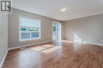 469 Bronco Crescent in Waterloo, ON - Building Photo - Building Photo