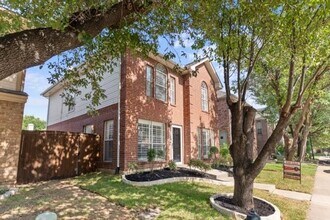 9435 Blue Jay Way in Irving, TX - Building Photo - Building Photo